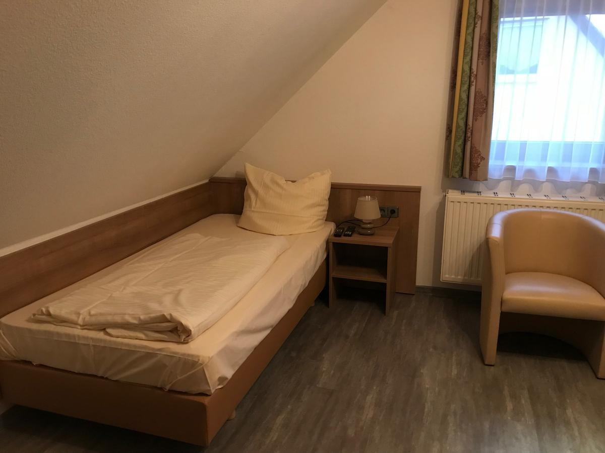 Apartment-Pension Schwalbennest Herzogenaurach Habitación foto